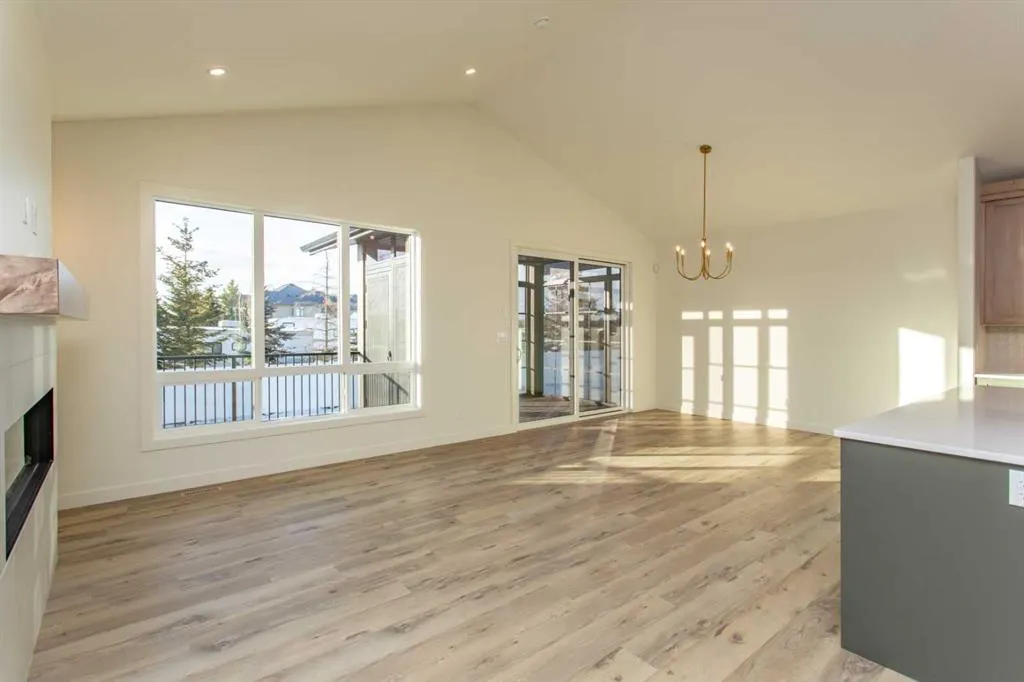 20 Emmett Crescent