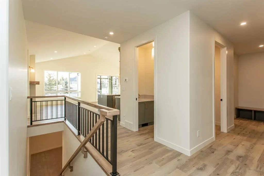 20 Emmett Crescent