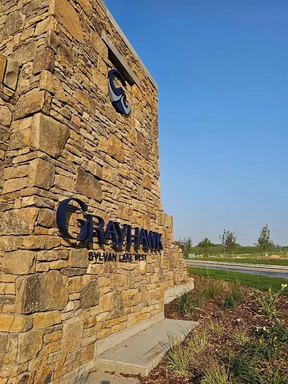 49 Gray Close