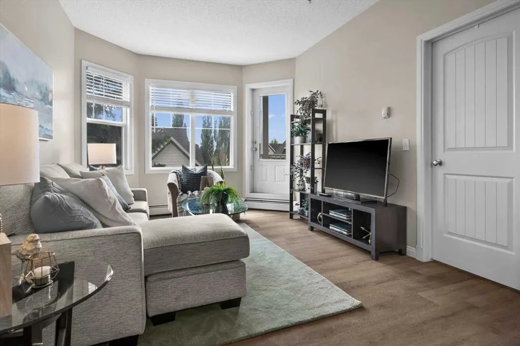 8 Prestwick Pond Terrace SE #219