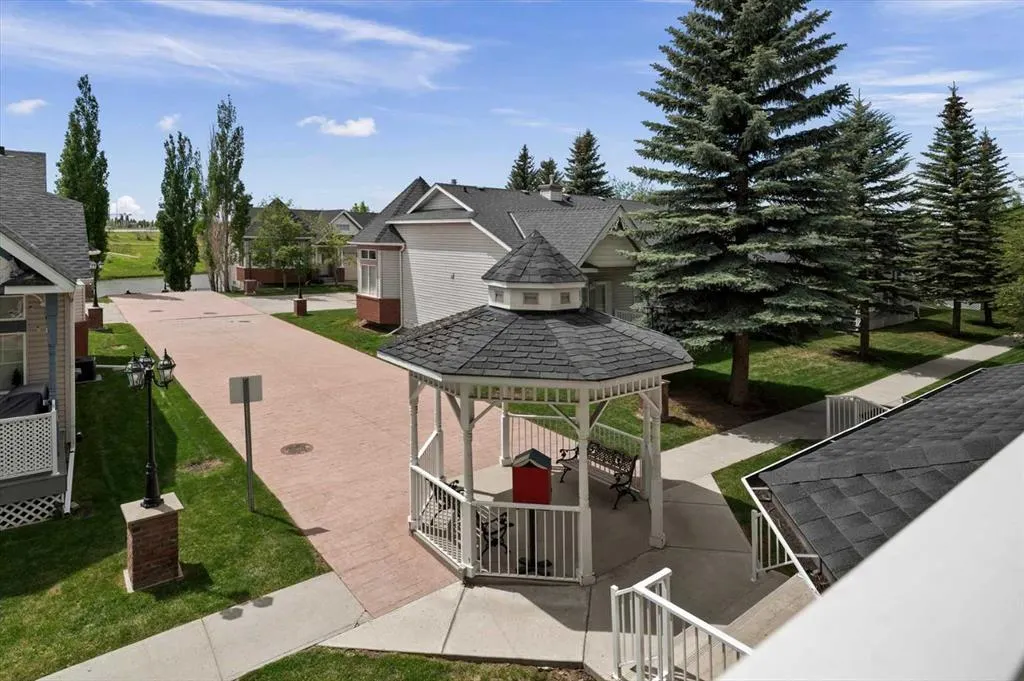 8 Prestwick Pond Terrace SE #219
