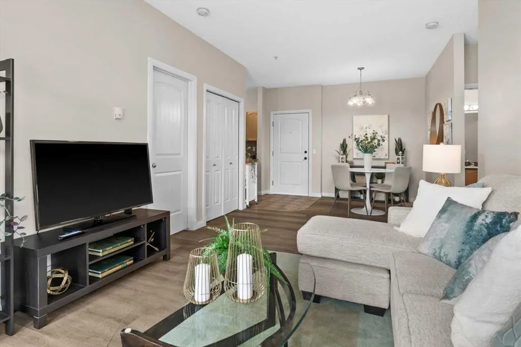 8 Prestwick Pond Terrace SE #219