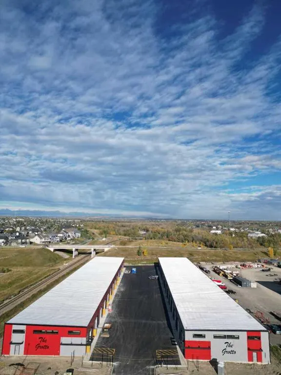 25 Southbank Crescent ##1