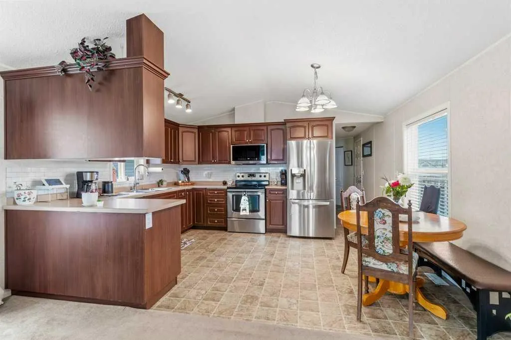 6 Baywood Place