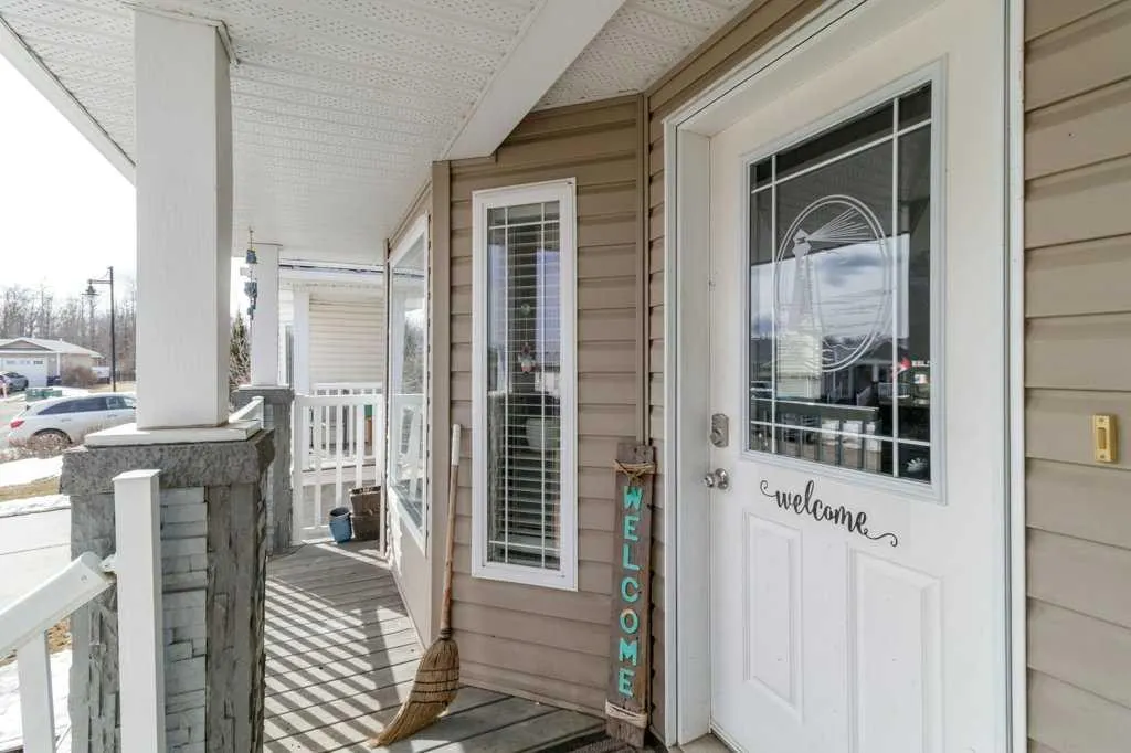 6 Baywood Place