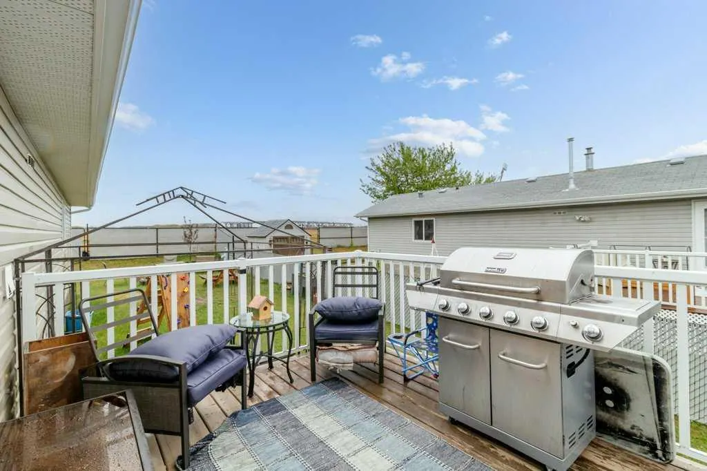 6 Baywood Place