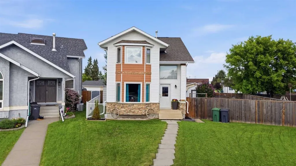 6134 52 Street Close