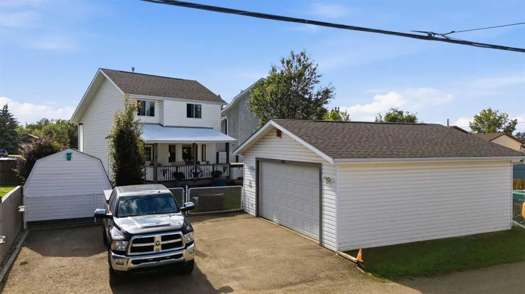 6134 52 Street Close