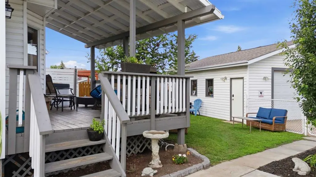 6134 52 Street Close