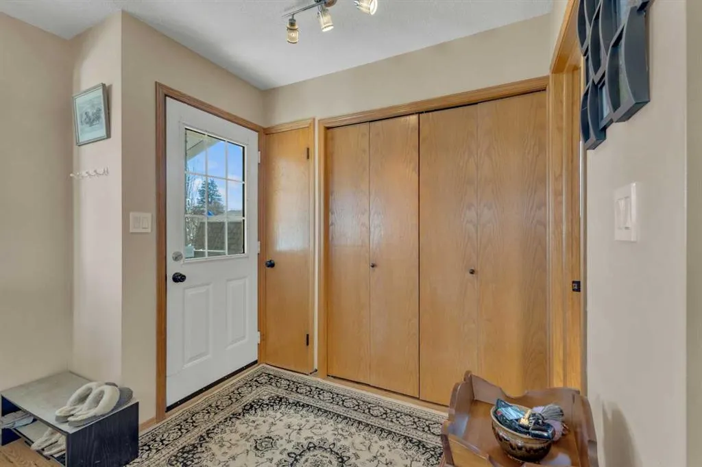 6134 52 Street Close