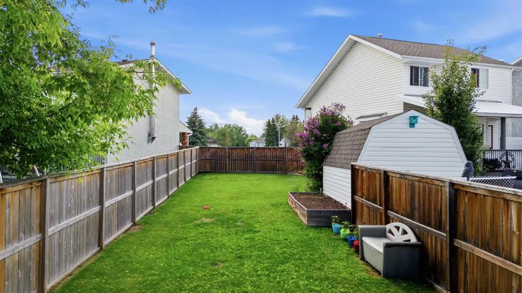 6134 52 Street Close