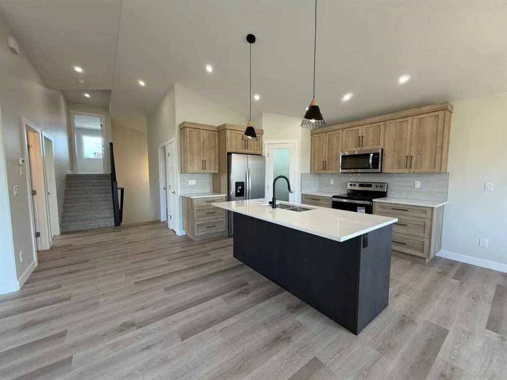 52 Emmett Crescent