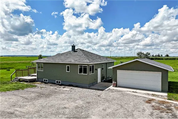 225074 Highway 561
