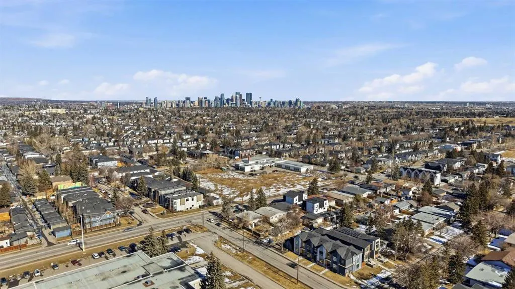 2135, 2139, 2143 50 Avenue SW