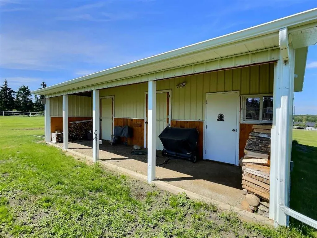 392 Township Road #201B - 1271