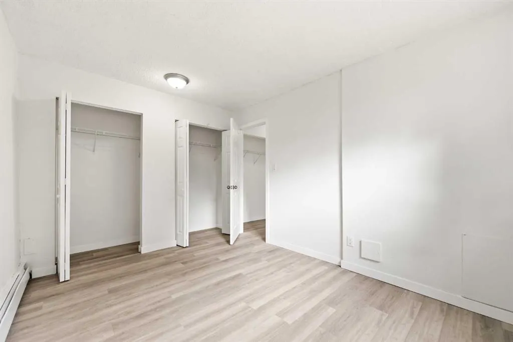 5812 61 Street #102