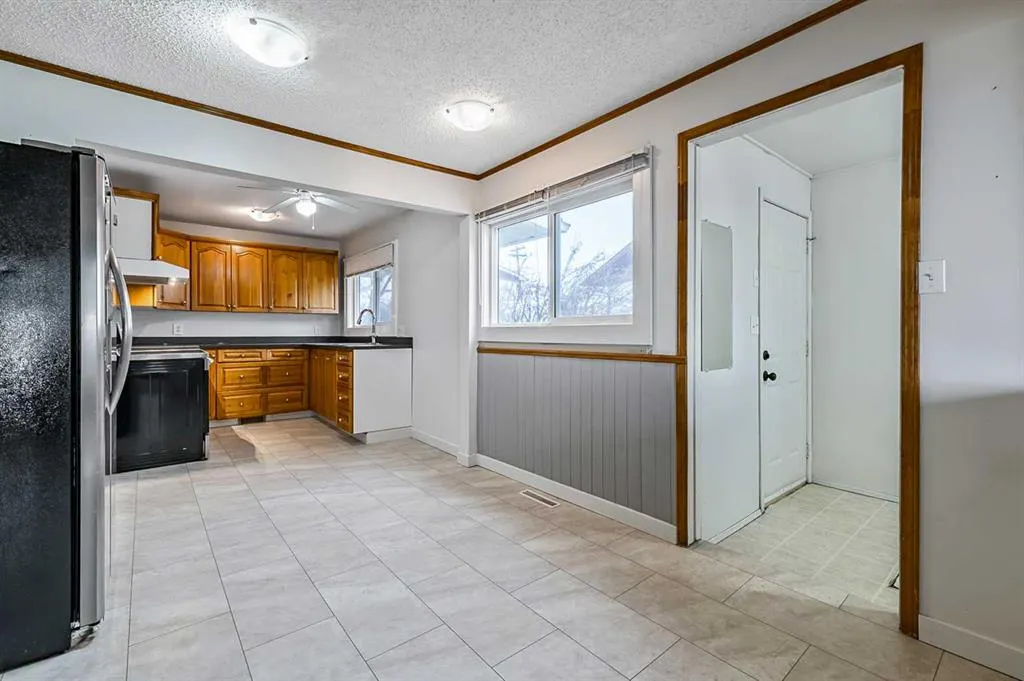 30 Crescent Road E