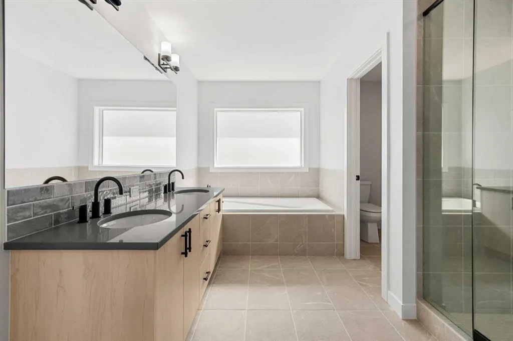 27 Chelsea Port Link