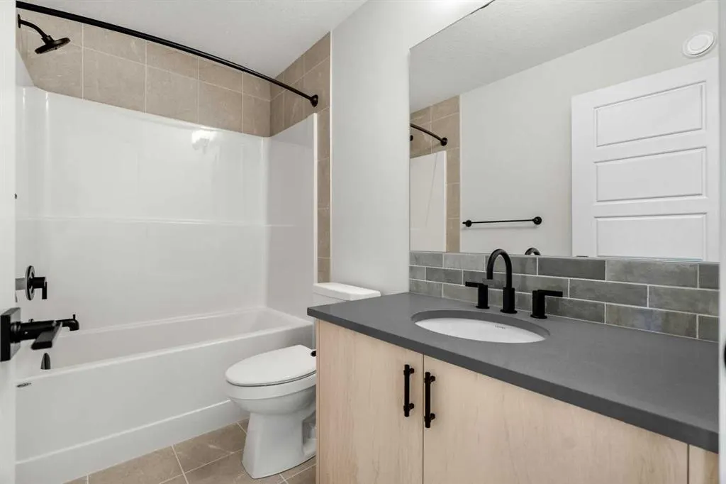 27 Chelsea Port Link