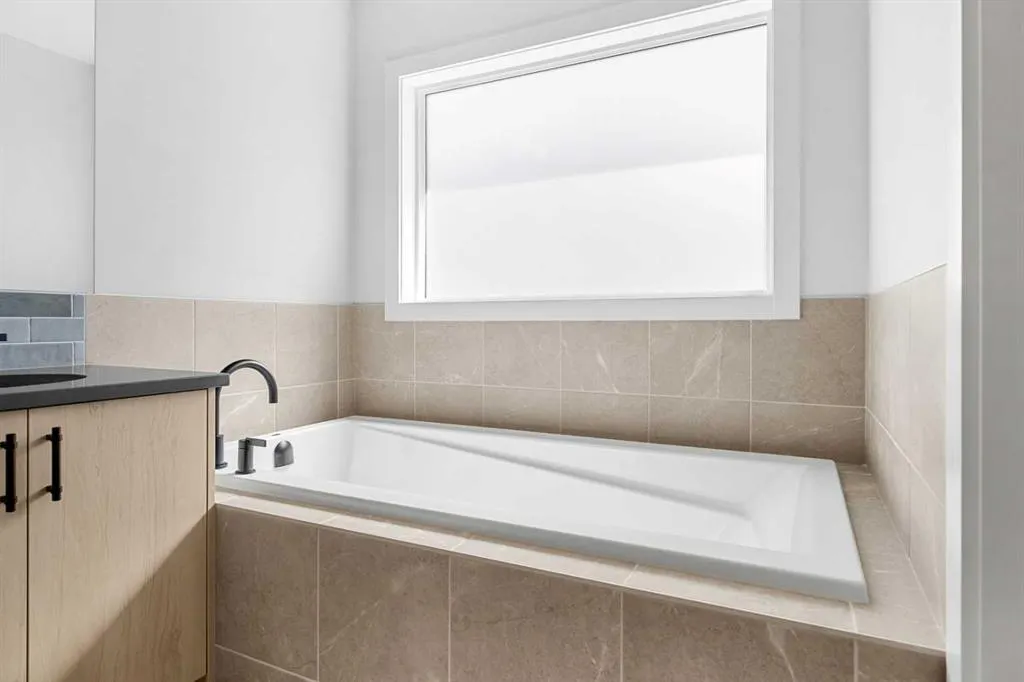 27 Chelsea Port Link