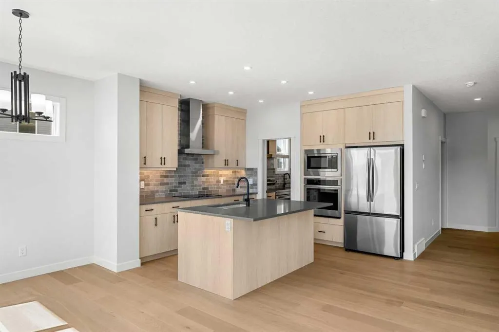 27 Chelsea Port Link