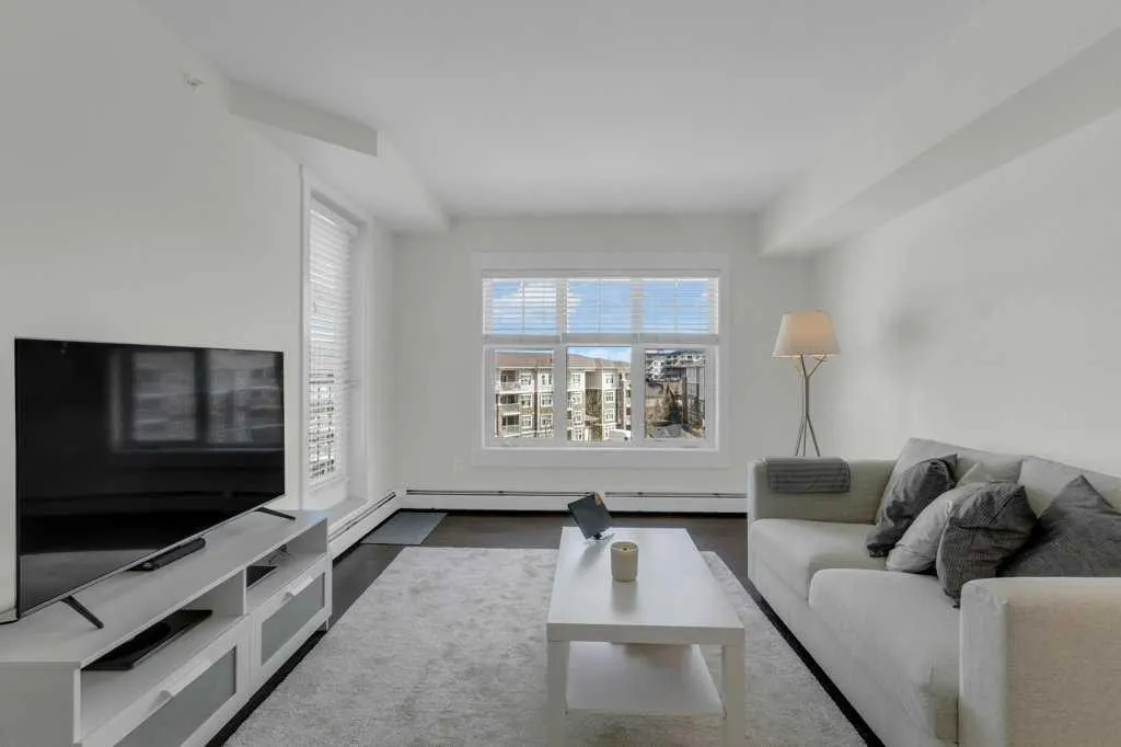 11 Mahogany Row SE #3411