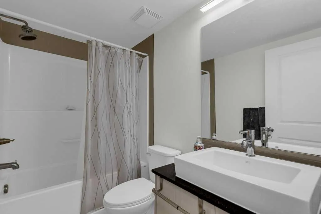 11 Mahogany Row SE #3411