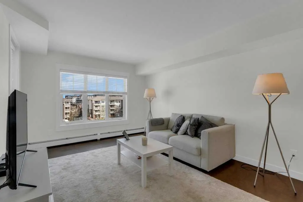 11 Mahogany Row SE #3411