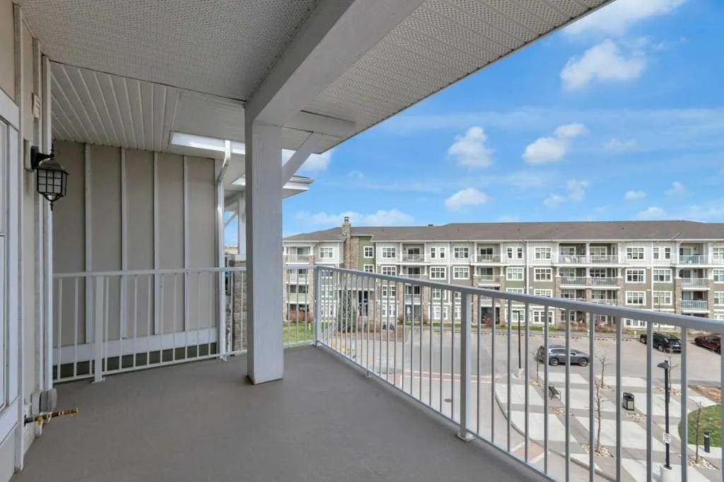 11 Mahogany Row SE #3411