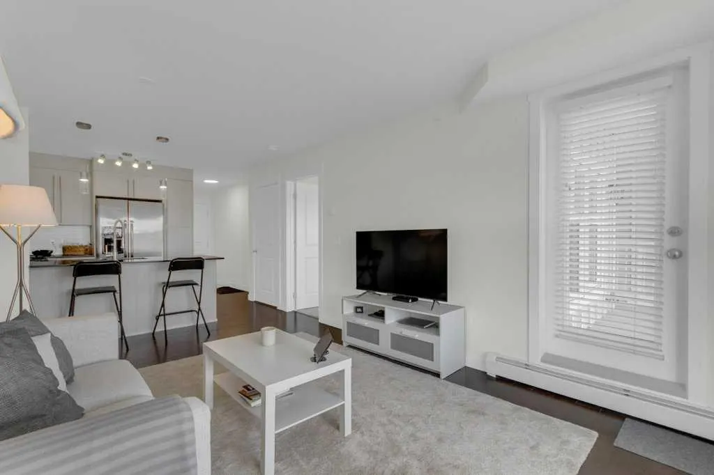 11 Mahogany Row SE #3411