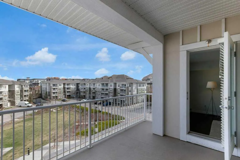 11 Mahogany Row SE #3411