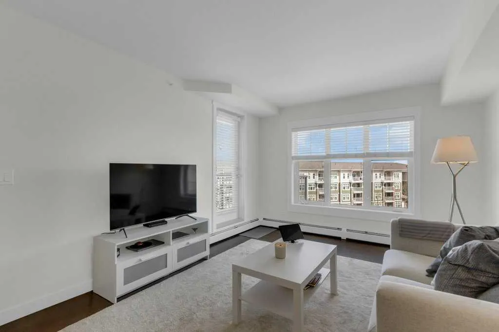 11 Mahogany Row SE #3411