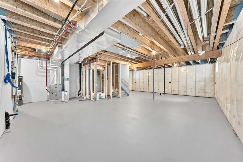 547 Mercado Avenue SE