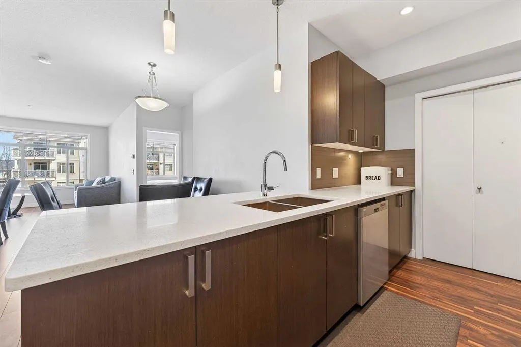 16 Auburn Bay Link SE #301