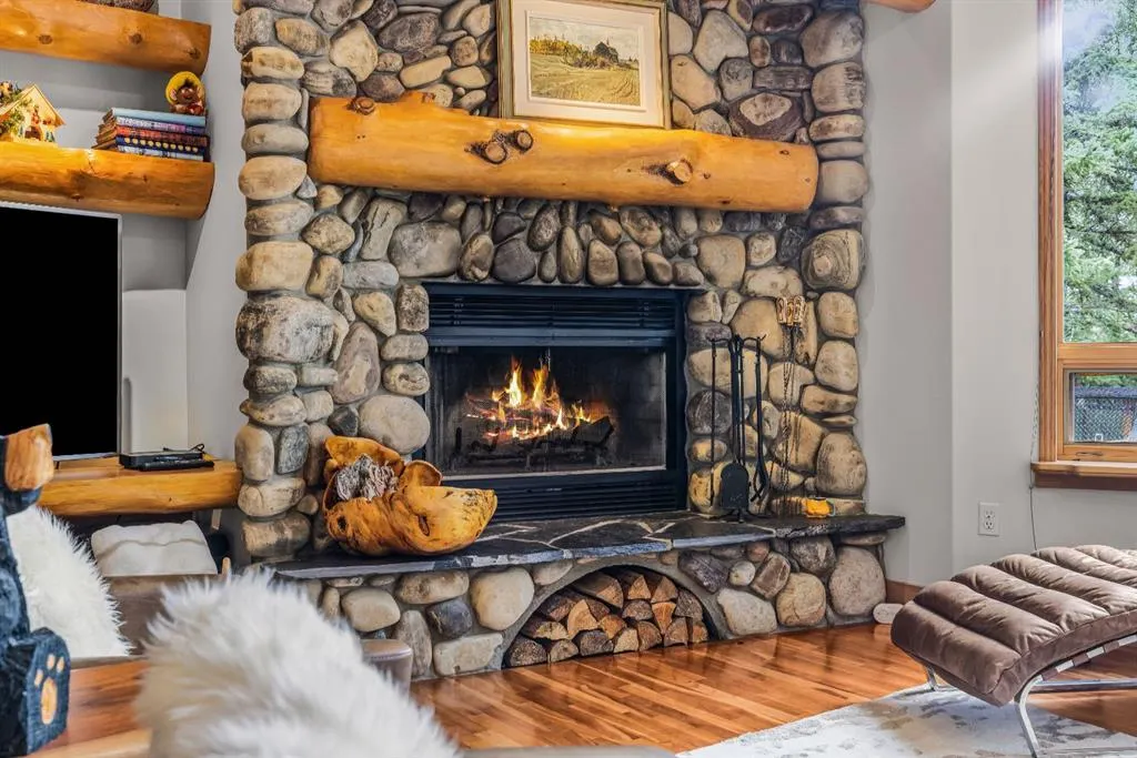 109 Silvertip Ridge