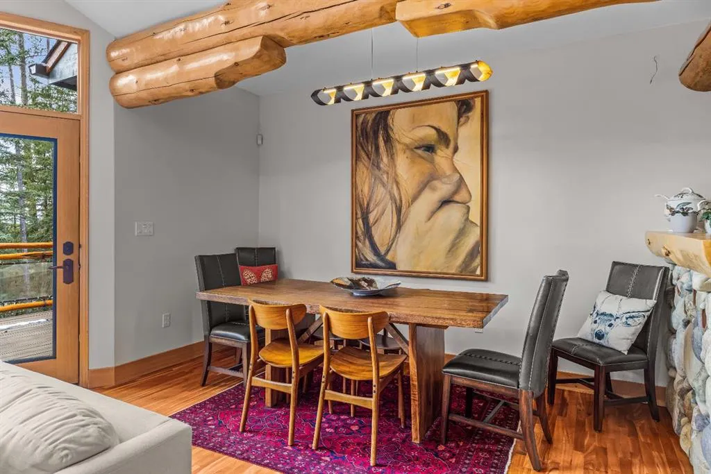 109 Silvertip Ridge