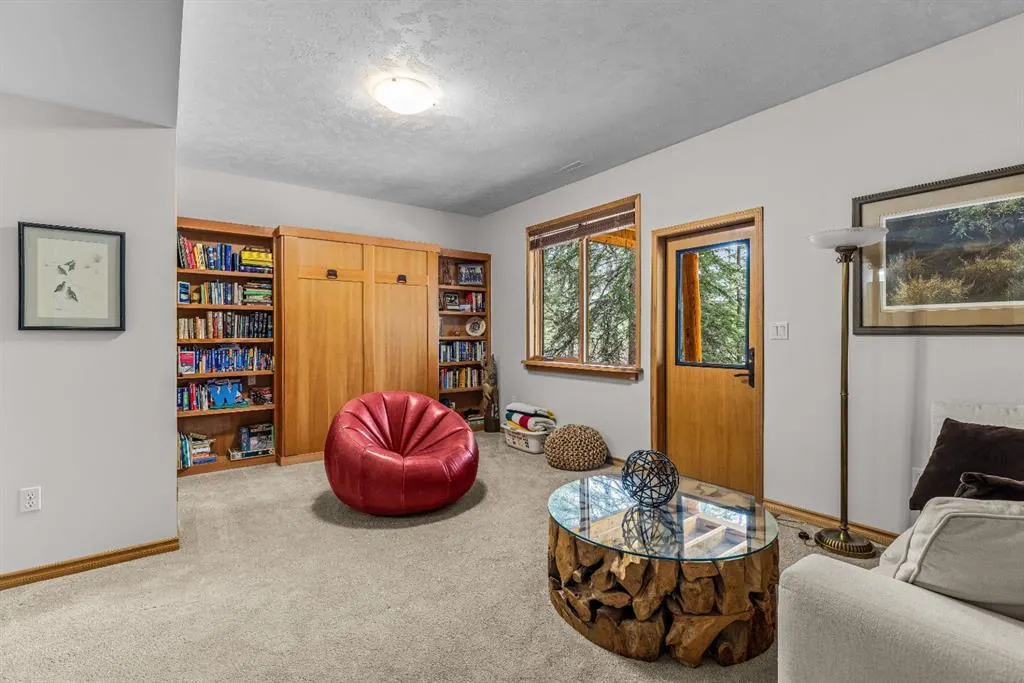 109 Silvertip Ridge
