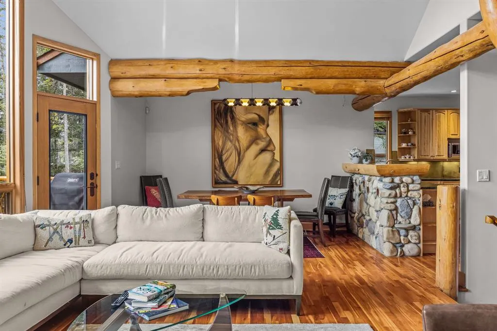 109 Silvertip Ridge