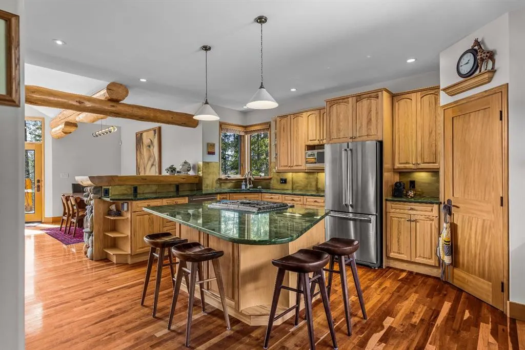109 Silvertip Ridge