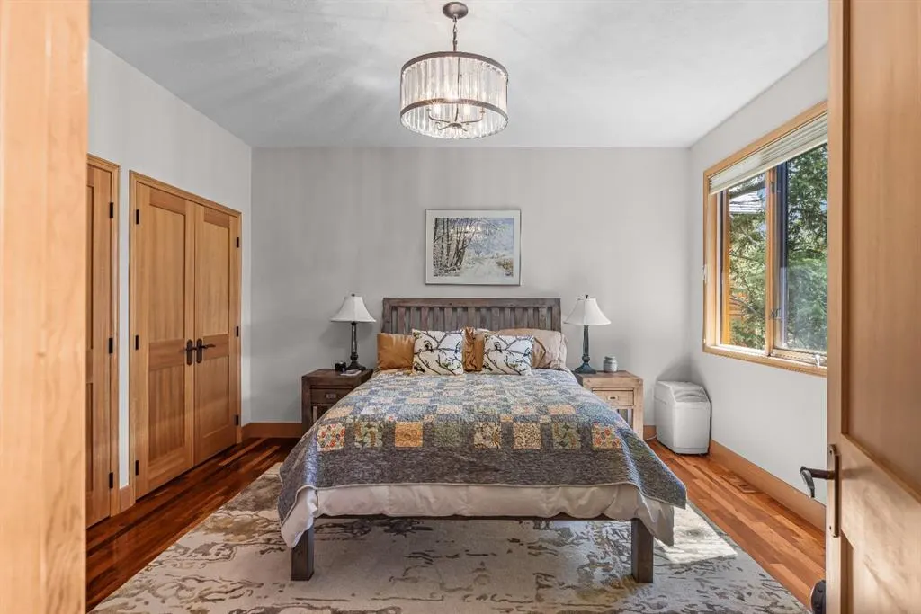 109 Silvertip Ridge