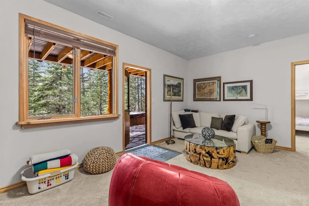 109 Silvertip Ridge