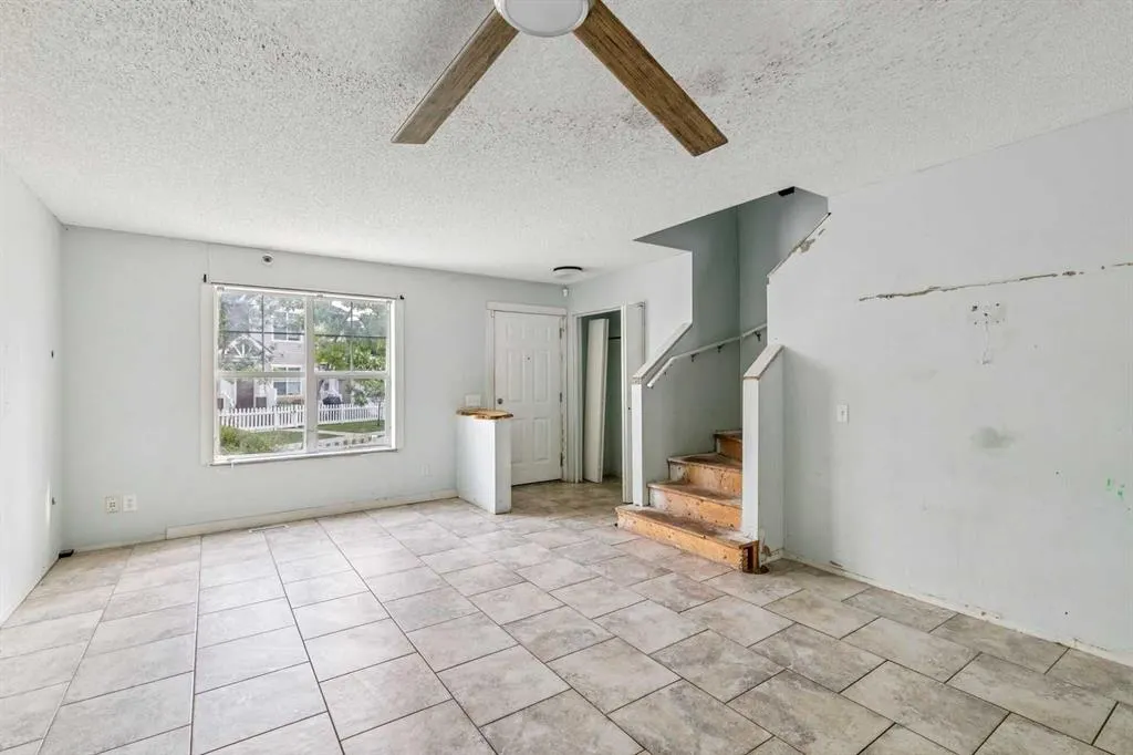 76 Elgin Gardens SE