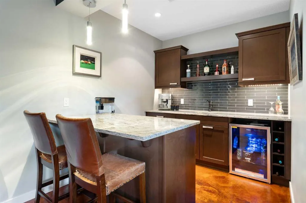 202 Boulder Creek Court SE