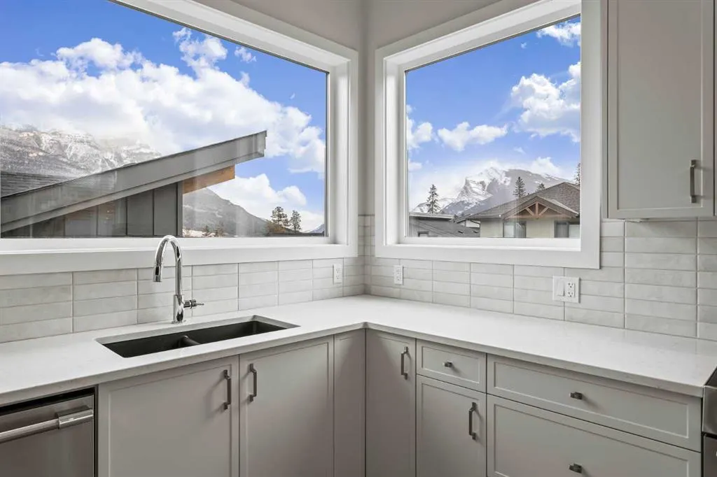 209 Stewart Creek Rise #203J