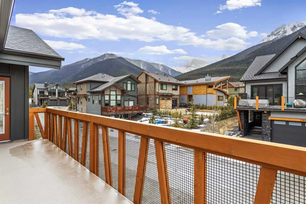 209 Stewart Creek Rise #203J
