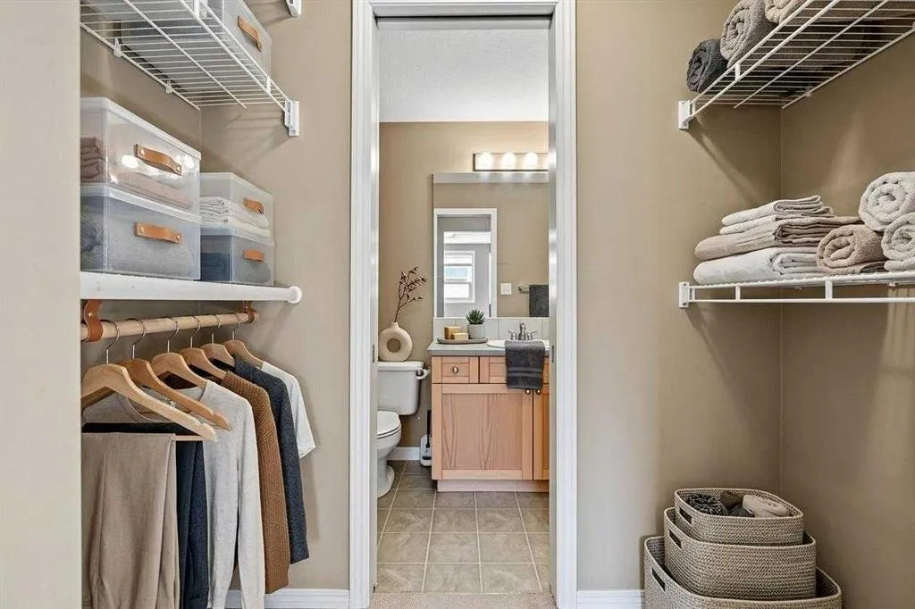 186 Kananskis Way #112