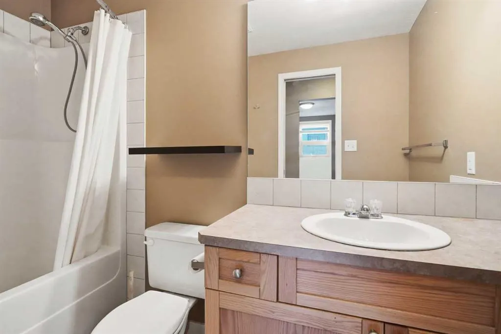 186 Kananskis Way #112