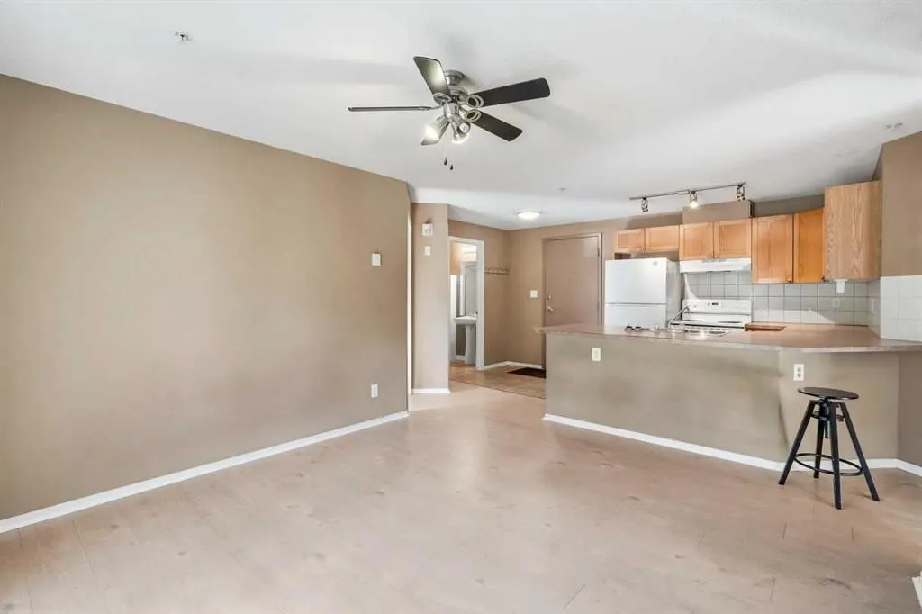 186 Kananskis Way #112