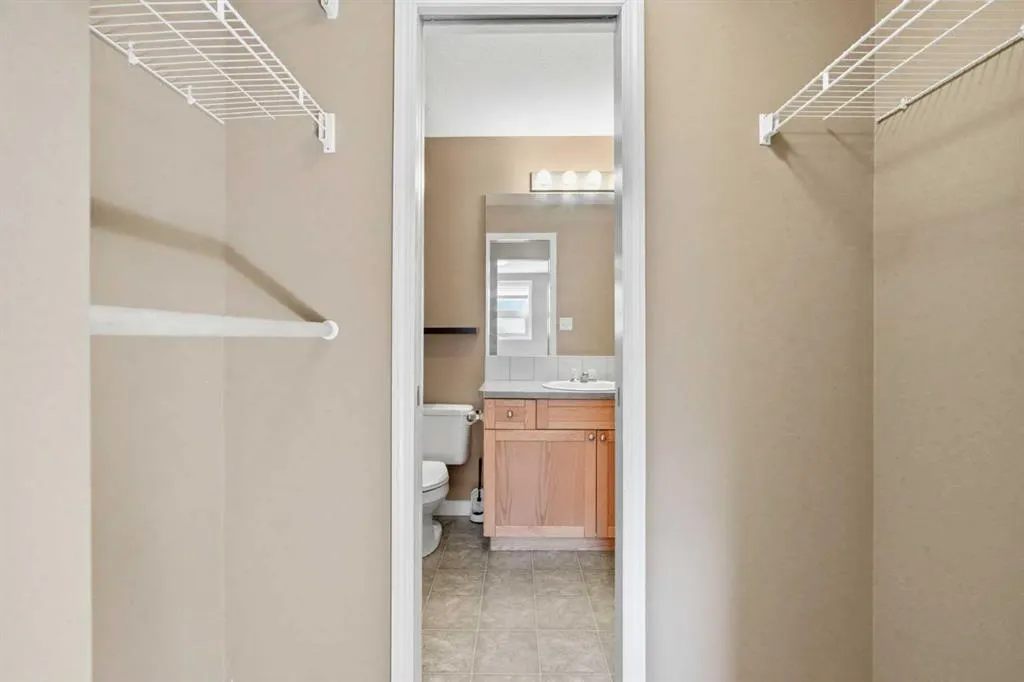186 Kananskis Way #112