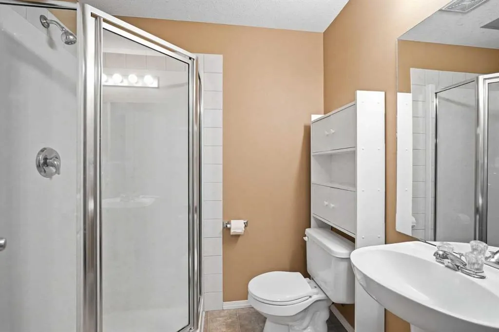 186 Kananskis Way #112